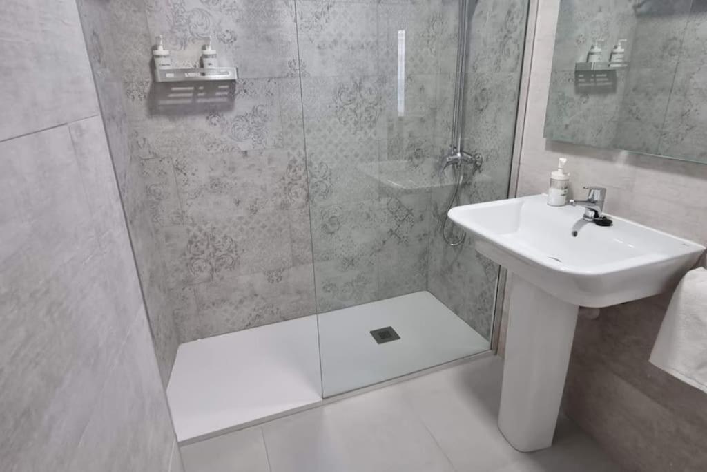 Piso Puerta Del Angel Apartment Jaen Exterior photo